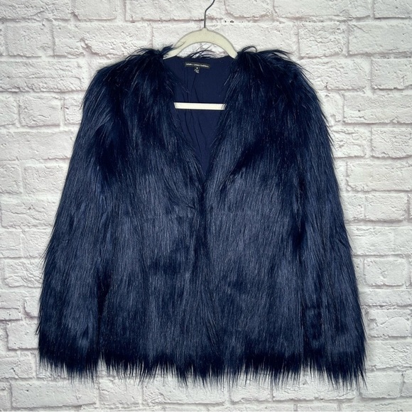 NWOT Ladakh x Urban Outfitters Margot Faux Fur Jacket in Blue - Picture 8 of 15